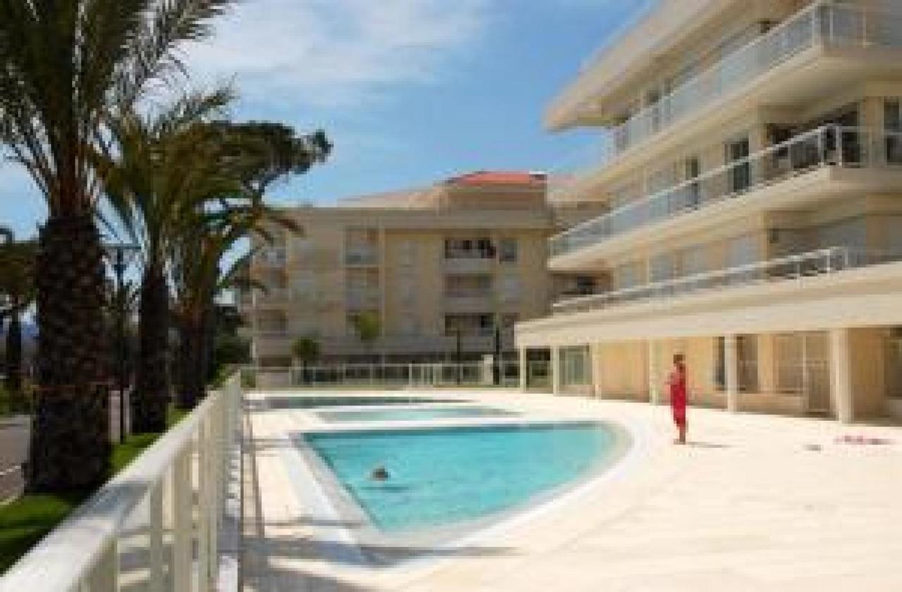 Stunning 2 Bed, 2 Bath Apt On The Cannes Sea Front Has Swimming Pool And Is A Secure Modern Building 464 Exterior foto