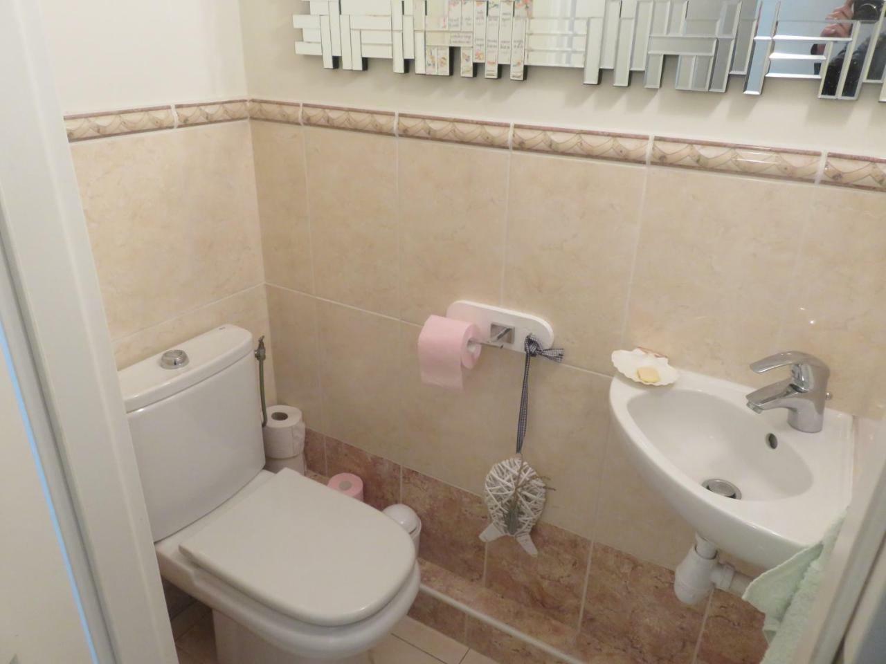 Stunning 2 Bed, 2 Bath Apt On The Cannes Sea Front Has Swimming Pool And Is A Secure Modern Building 464 Exterior foto